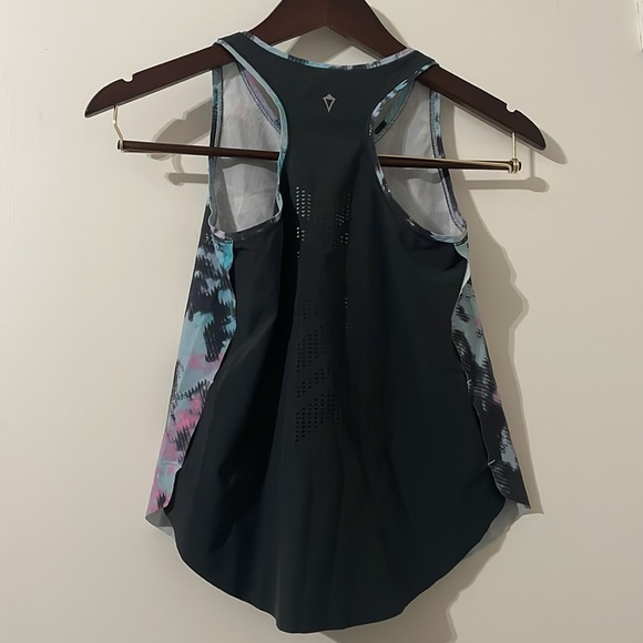 Ivivva Lululemon Set Motion Vented Cut Out Tank Size 8 - Picture 4 of 6